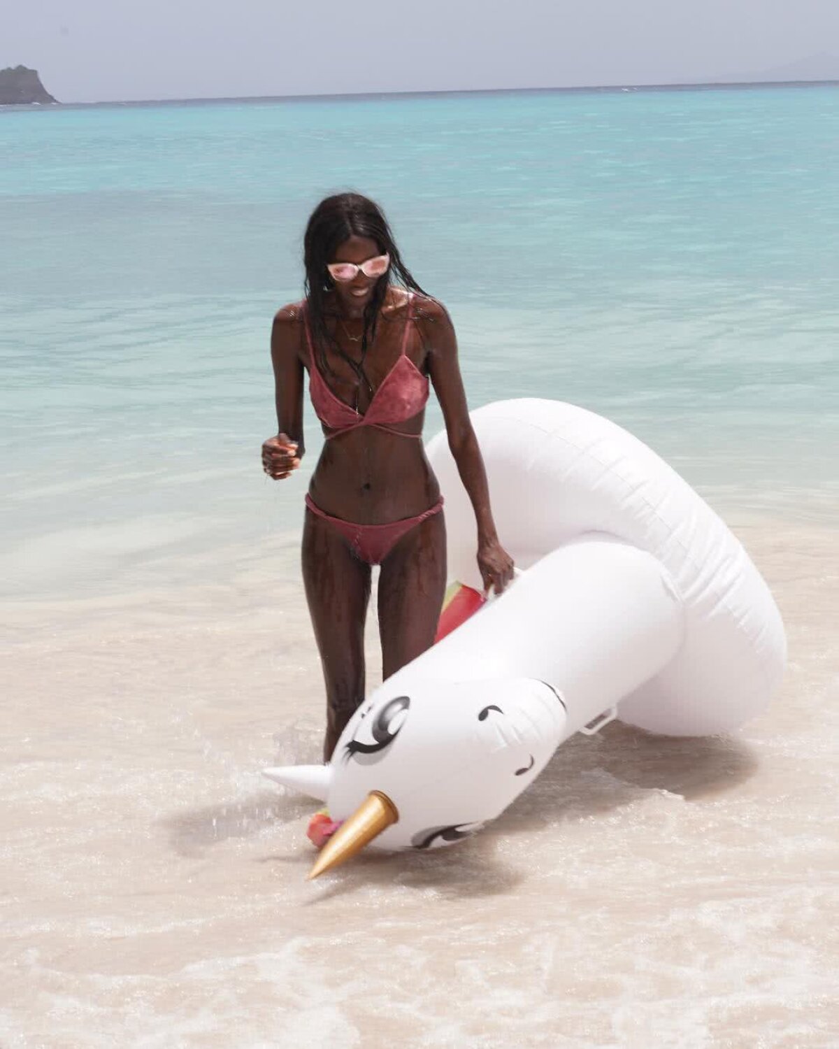 FOTO Pasiune de abanos » În plin scandal cu soția, Boris Becker s-a îndrăgostit de un fotomodel britanic