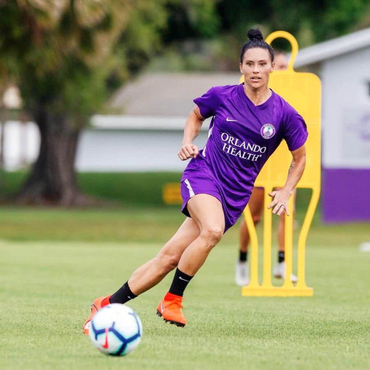 GALERIE FOTO Două campioane mondiale la fotbal feminin au decis să își oficializeze relația: „Ne logodim!”