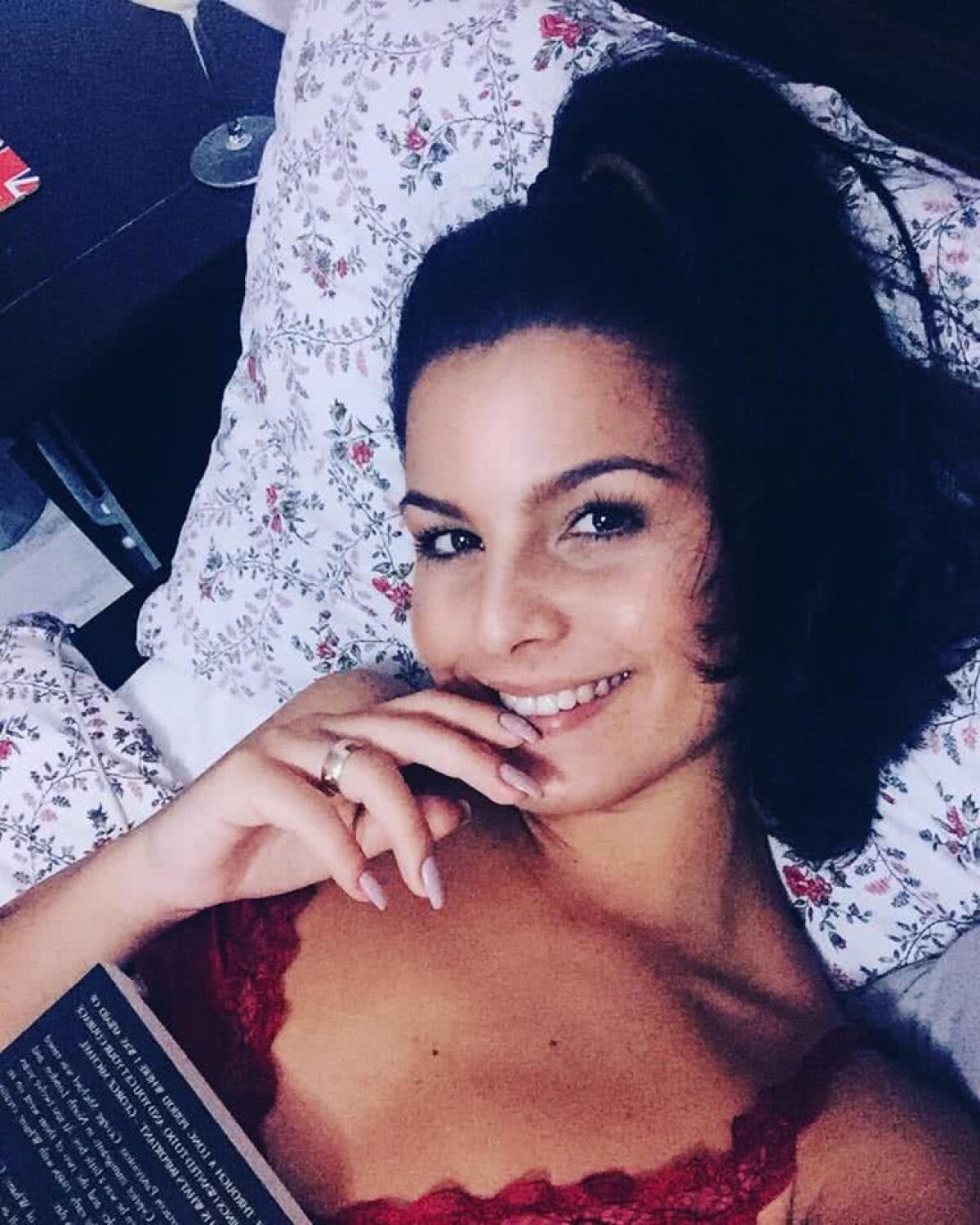 GALERIE FOTO Alexandra arată impecabil, iubește baschetul și tenisul, merge cu rolele prin parc și îi place să înoate