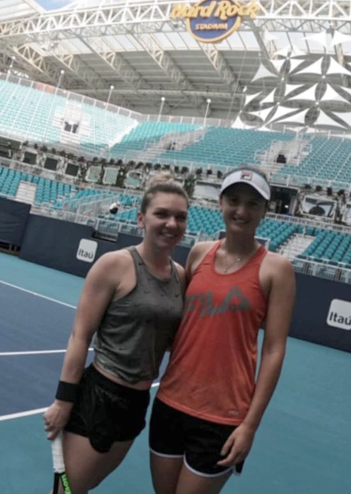 SIMONA HALEP LA MIAMI // VIDEO + FOTO Simona Halep, primele antrenamente la Miami » Când are loc tragerea la sorți