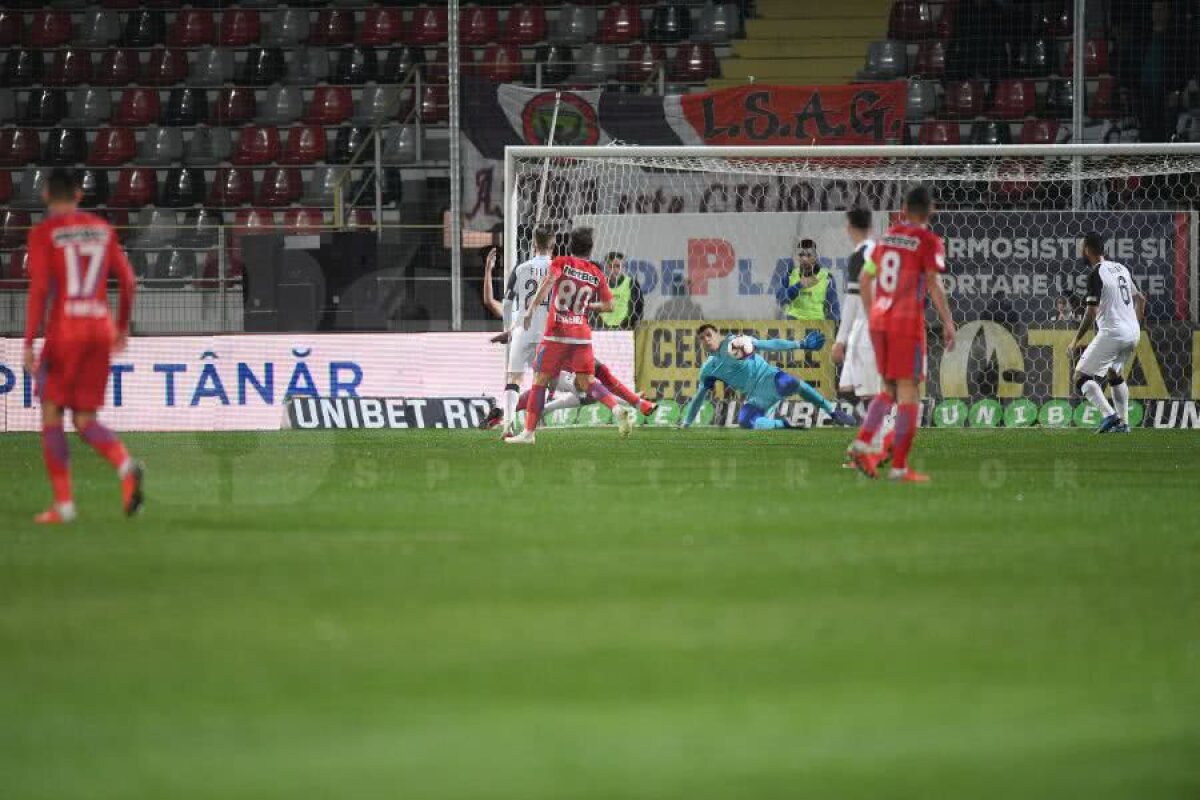 ASTRA - FCSB 0-2 // VIDEO+FOTO Gala ”Om bun”, formația ”Les Amis de Astra” » FCSB a controlat și vântul în condițiile în care Astra nu s-a înțeles ce-a căutat