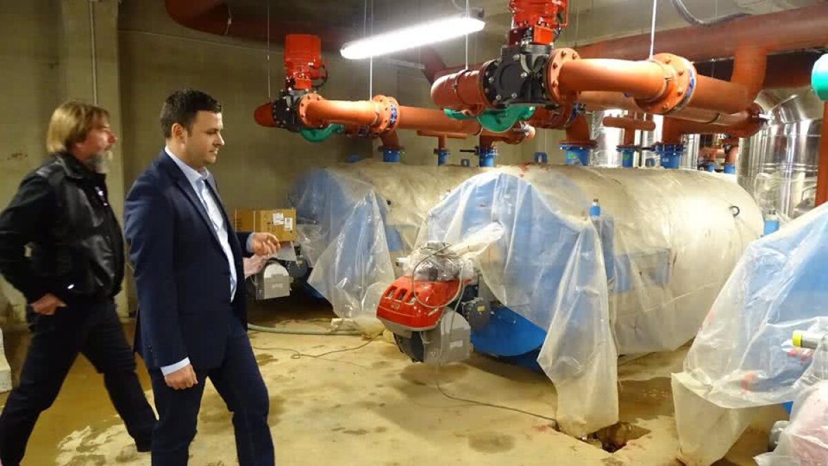 FOTO Complexul olimpic de nataţie Otopeni, aproape finalizat