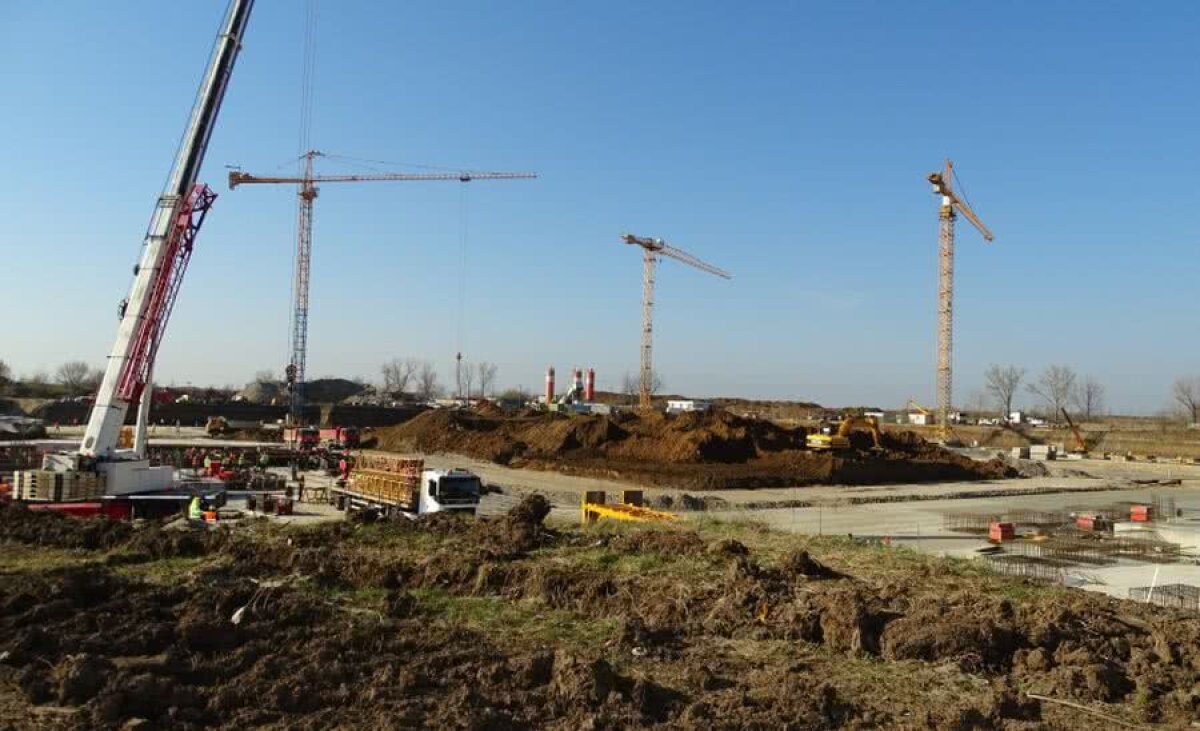 GALERIE FOTO Gică Popescu și ministrul Dezvoltării, în vizită la Ghencea și Giulești » Care este stadiul lucrărilor: „La Ghencea, suntem cam la 8%”