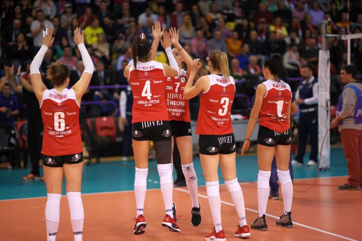 Volei Alba Blaj - Busto Arsizio 0-3 // VIDEO+FOTO Fără istoric! Ardelencele au pierdut categoric, la Sibiu, primul meci al finalei CEV Cup