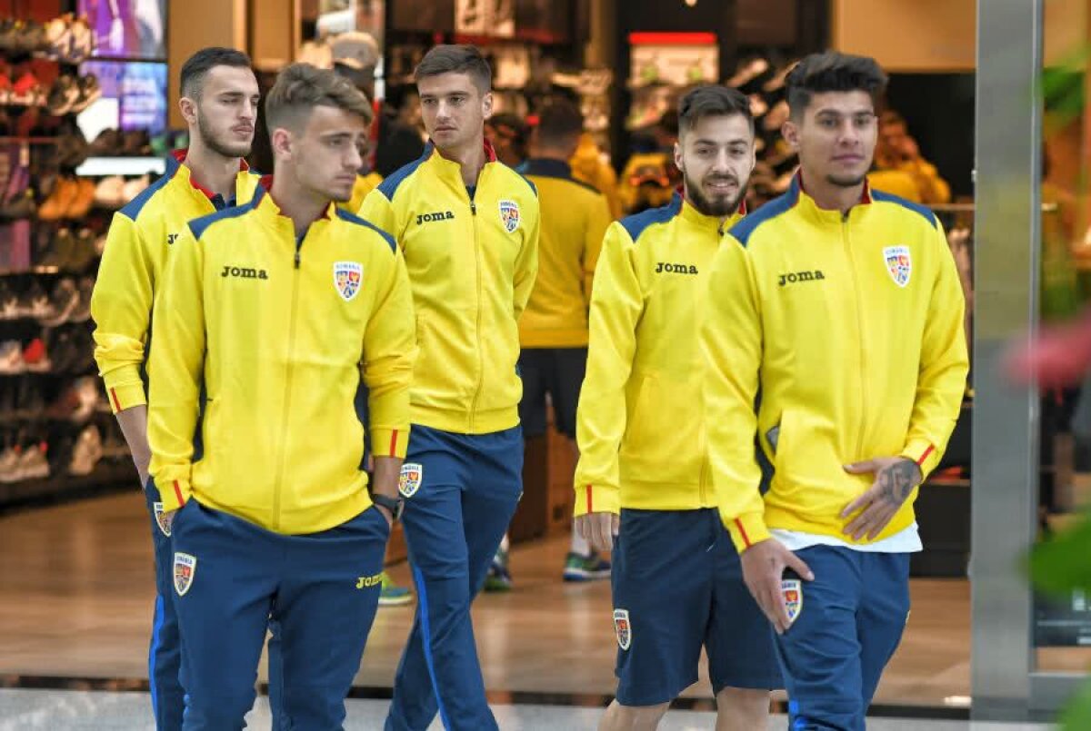 VIDEO+FOTO Naționala U21 s-a relaxat la mall înaintea meciului cu Spania » Românii i-au asaltat pe jucătorii lui Mirel Rădoi pentru poze și autografe