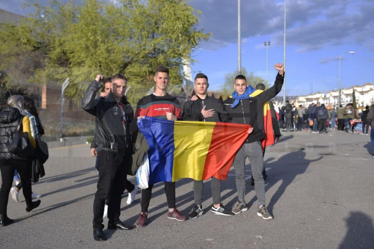 SPANIA U21 - ROMÂNIA U21 // FOTO Granada rumana » Cu cine au „rivalizat” fanii „tricolori” veniți la amical