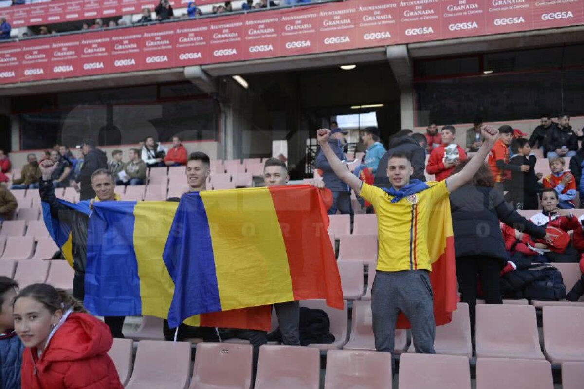 SPANIA U21 - ROMÂNIA U21 // FOTO Granada rumana » Cu cine au „rivalizat” fanii „tricolori” veniți la amical