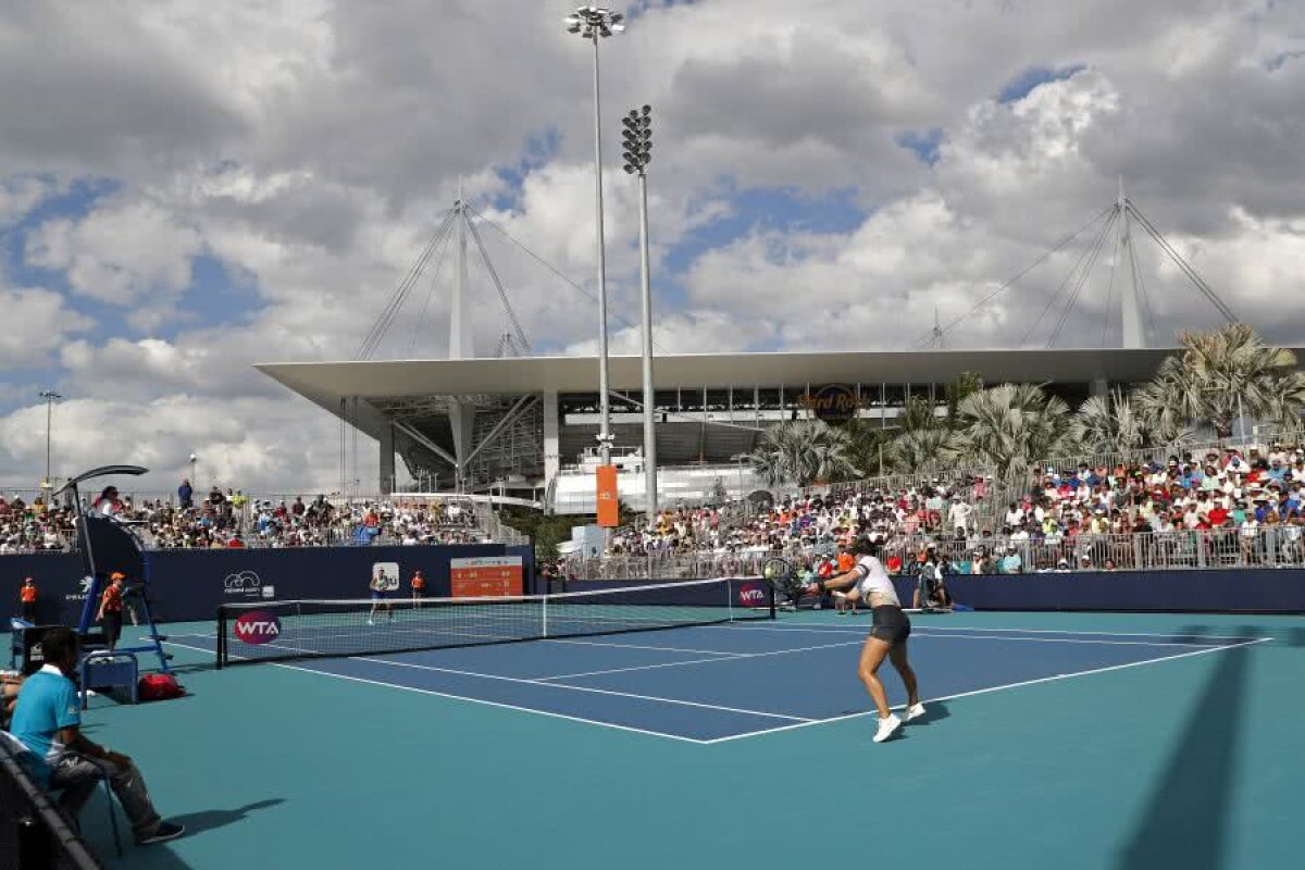 IRINA BEGU - BIANCA ANDREESCU 6-4, 6-7, 2-6 // FOTO + VIDEO Genă de mare CAMPIOANĂ! Andreescu revine ULUITOR și câștigă la Miami, după ce Begu a avut 5-1 în setul 2 și minge de meci!