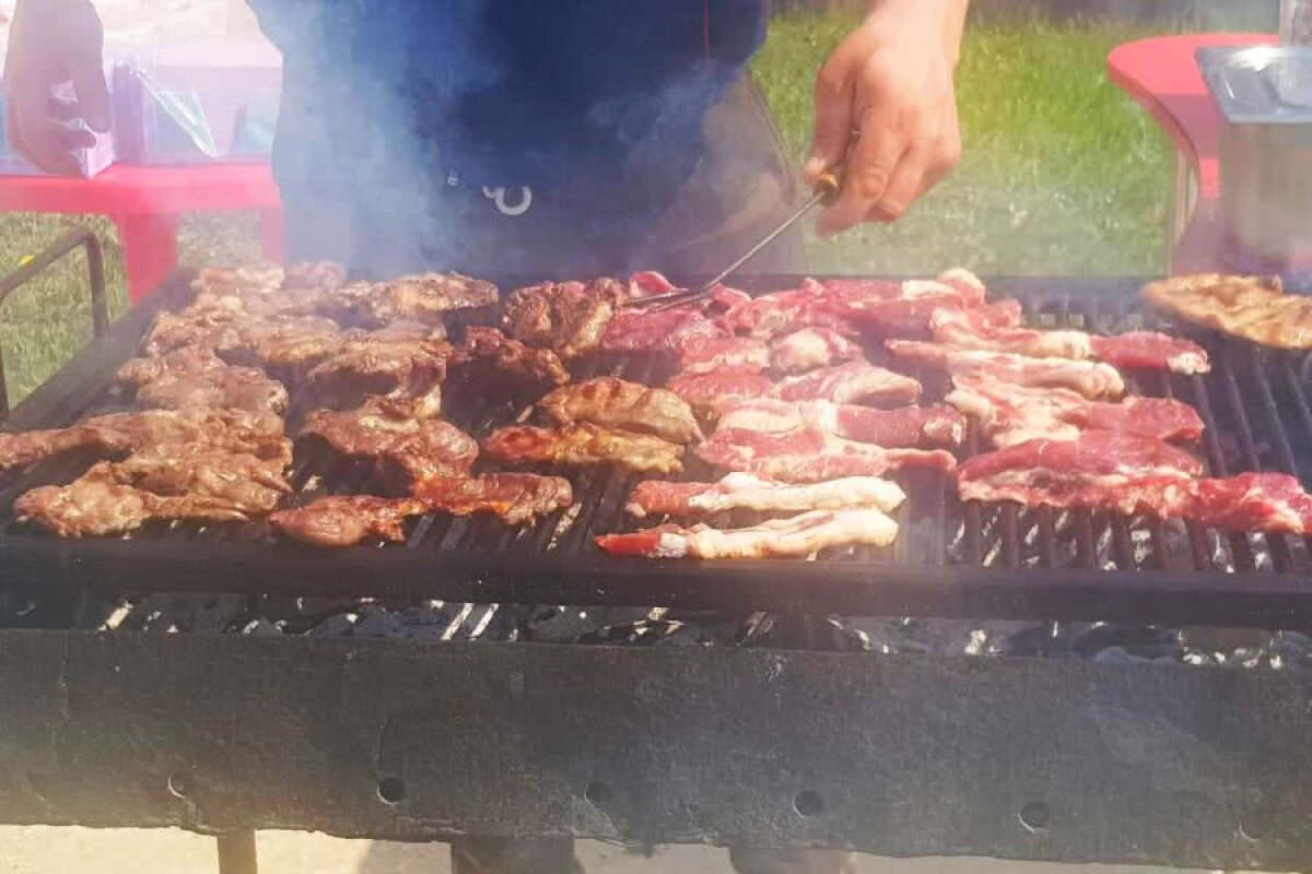 DINAMO - CS TUNARI 3-1 // VIDEO Amical cu savoare: Mircea Rednic a testat cu succes doi noi jucători, în miresme de ceafă pe grătar :)