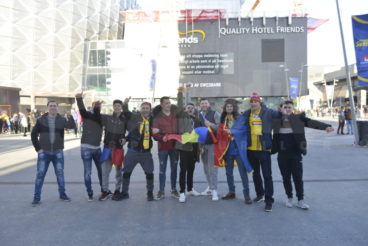 GALERIE FOTO » Mesaj vulgar anti-PSD în fața stadionului pe care se va juca Suedia - România