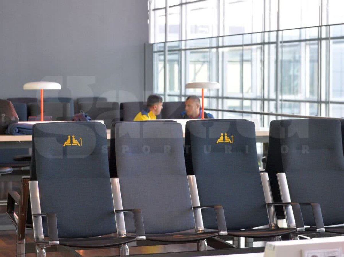 PRELIMINARII EURO 2020 // VIDEO + FOTO Cosmin Contra a băgat un „tricolor” în ședință, chiar pe aeroportul din Stockholm