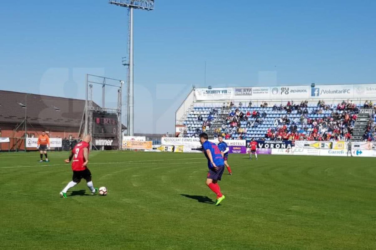 DINAMO - STEAUA 3-3 // VIDEO + FOTO Derby de România, varianta old school » Fotbaliștii adevărați ai României au făcut spectacol într-un Dinamo - Steaua ca pe vremuri: goluri, caterincă și nostalgie