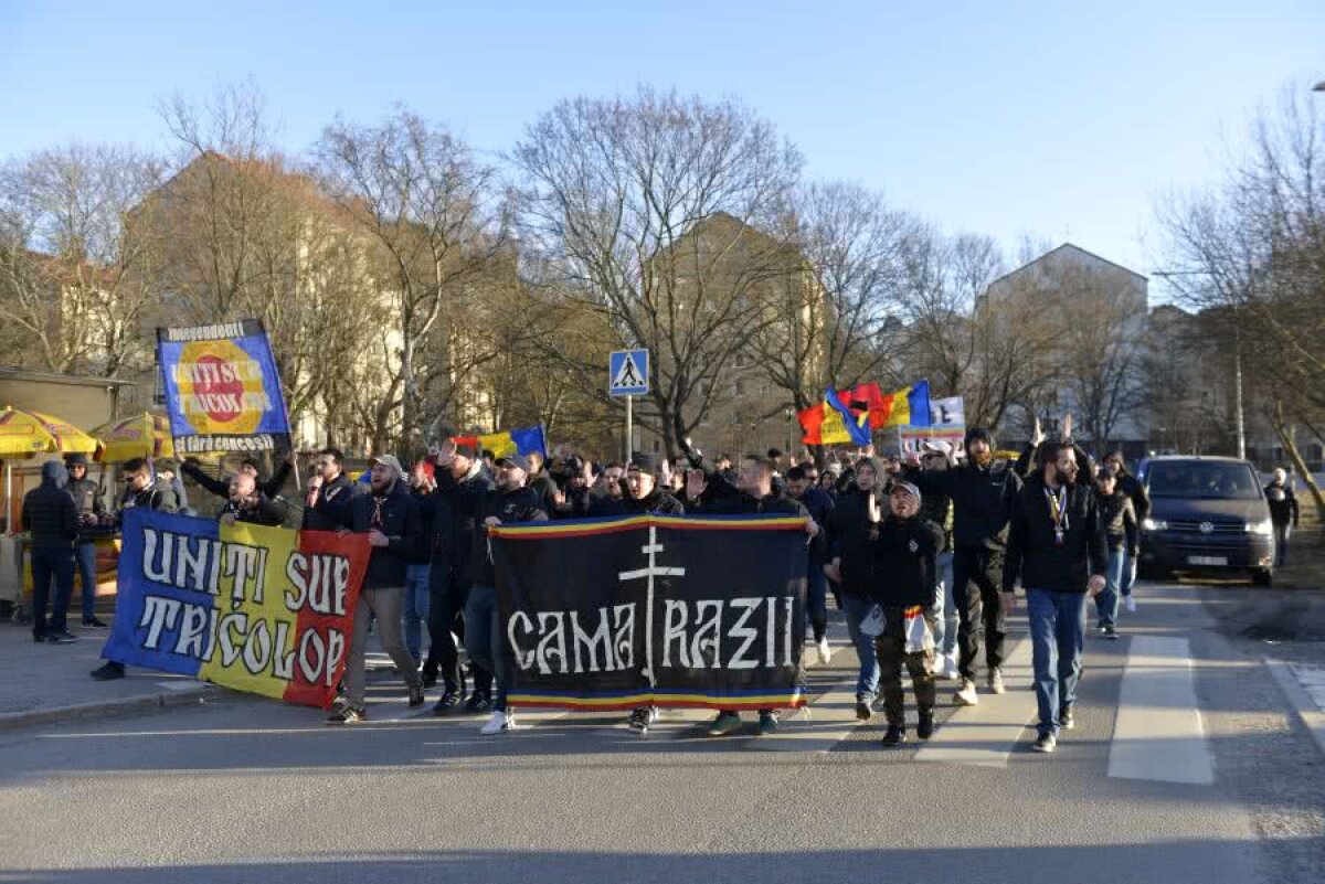 SUEDIA - ROMÂNIA 2-1 // VIDEO + FOTO Explicațiile Jandarmeriei Române în scandalul mesajelor anti-PSD interzise la stadion