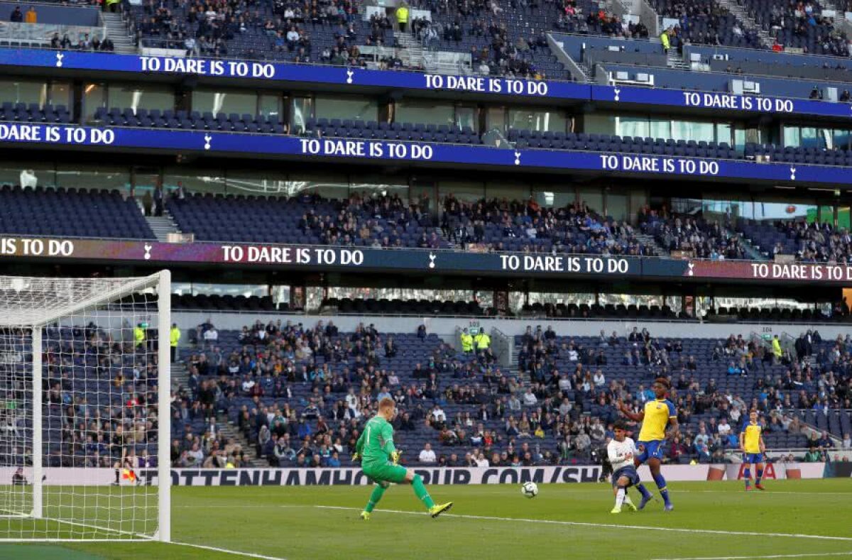 GALERIE FOTO Lacrimile lui Pochettino » OZN-ul de un miliard e gata de decolare! Managerul lui Tottenham a plâns pe noul White Hart Lane