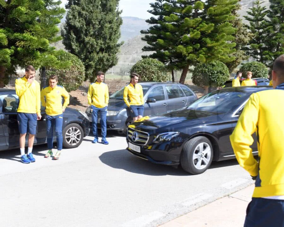 ROMÂNIA U21 - DANEMARCA U20 // CORESPONDENȚĂ GSP DIN SPANIA: VIDEO + FOTO Jucătorii naționalei U21, relaxare înainte meciului cu Danemarca » Plimbare prin centrul orașului și voie bună