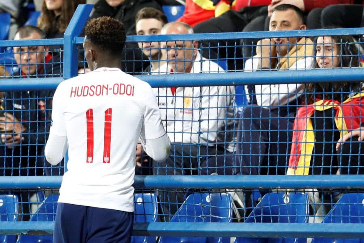 MUNTENEGRU - ANGLIA 1-5 // Scene reprobabile în Muntenegru! Englezii au fost abuzați de suporteri la Podgorica: „Să le închidă stadionul!”