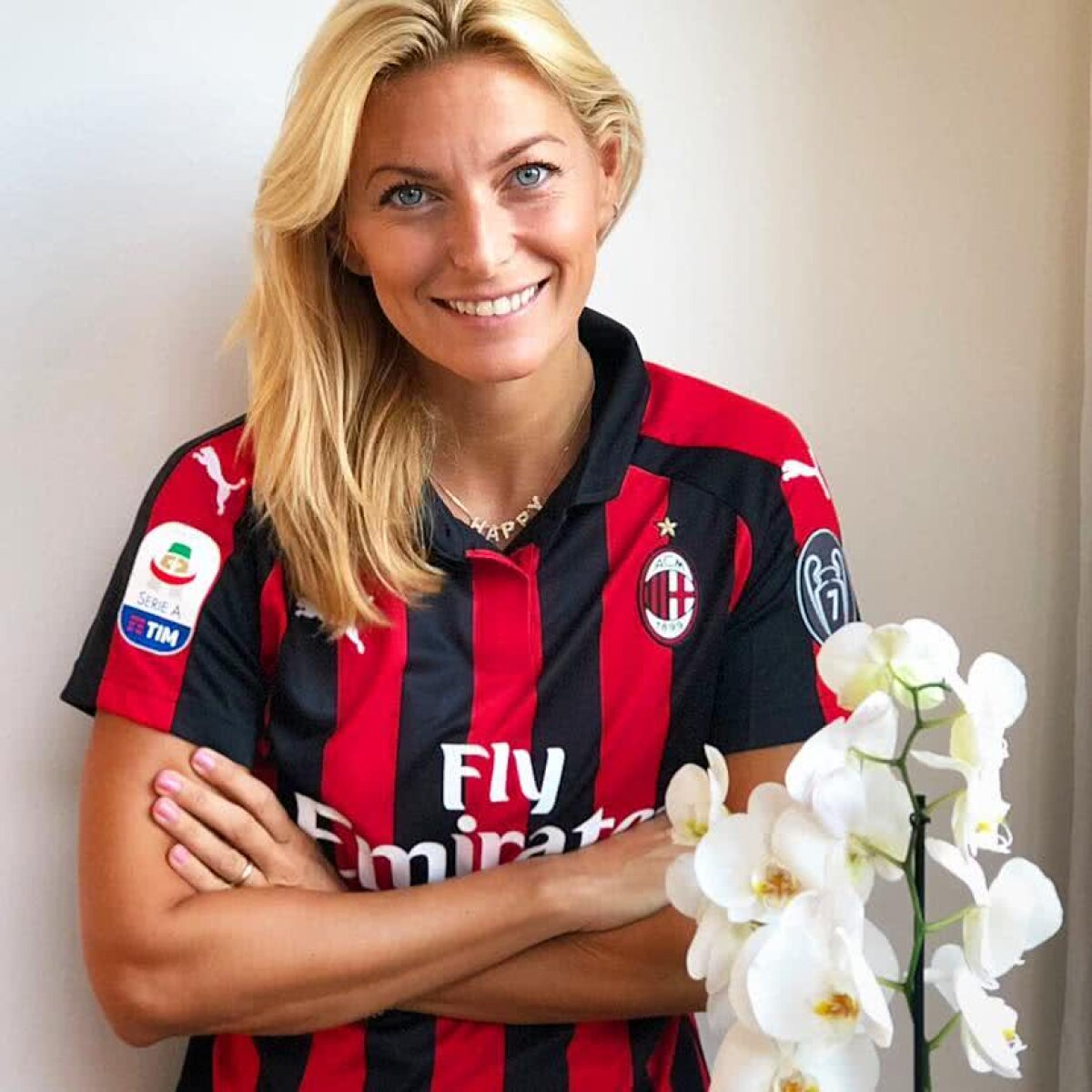 FOTO Italianca fără vârstă » N-ai să ghicești câți ani are această prezentatoare sportivă pasionată de schi alpin și de gimnastică