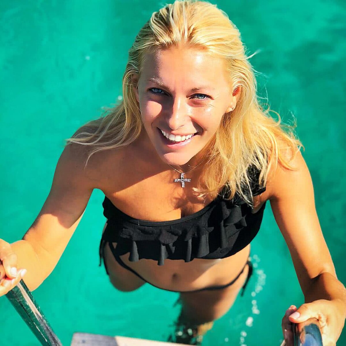 FOTO Italianca fără vârstă » N-ai să ghicești câți ani are această prezentatoare sportivă pasionată de schi alpin și de gimnastică