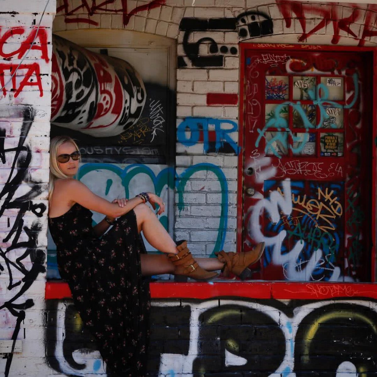 FOTO Cadou pentru victoria soțului » S-a pozat sexy pentru el, însă fotografia a ajuns pe net!