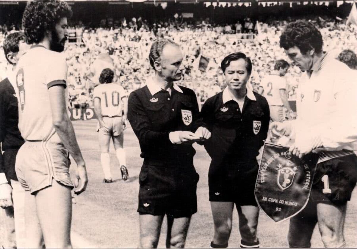 INTERVIU cu Abraham Klein, omul care i-a refuzat un penalty lui Pelé » „Am devenit foarte buni prieteni” + întâmplări inedite din cariera marelui arbitru