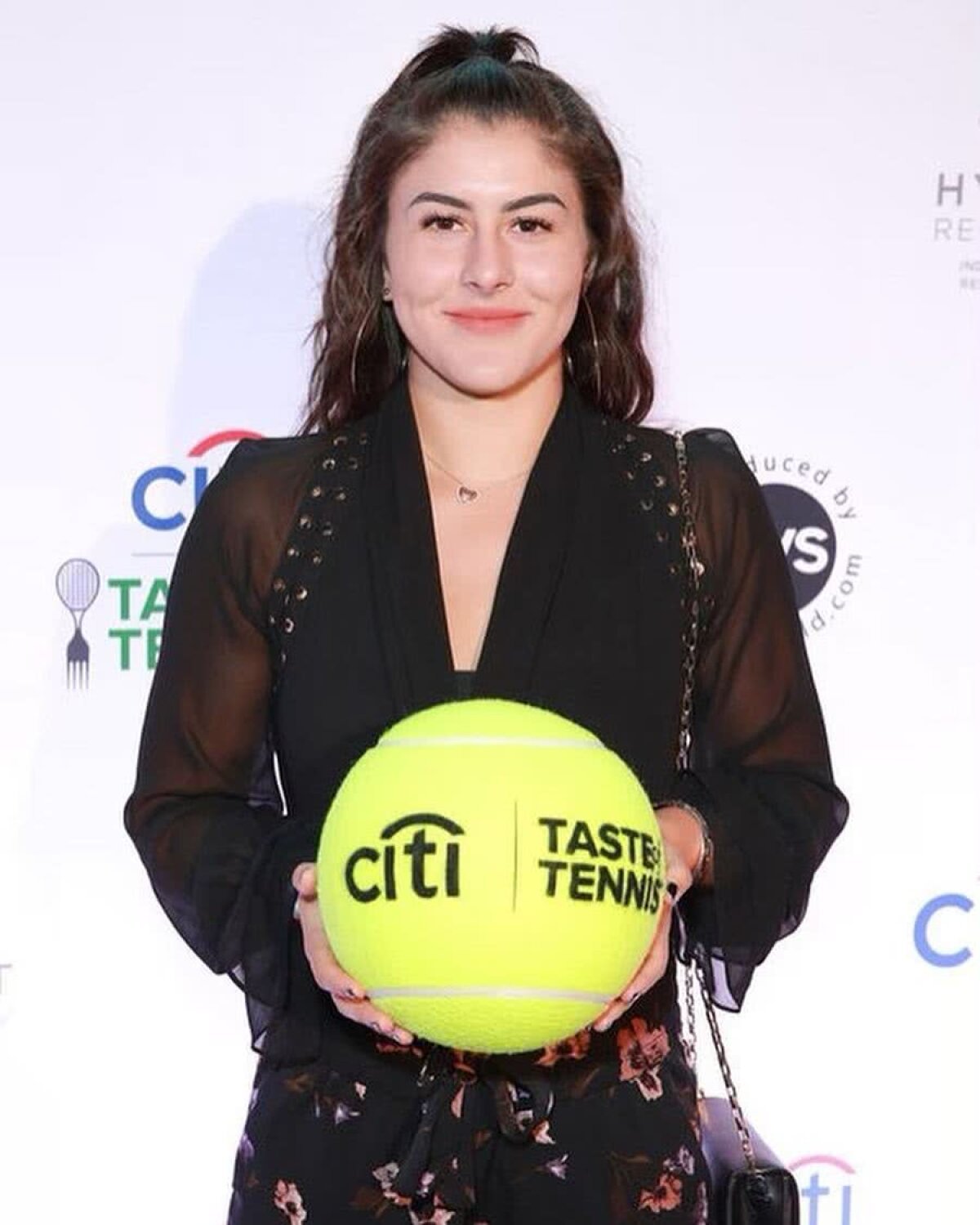 GALERIE FOTO Bianca Andreescu are Canada la picioare! A fost invitată de onoare la meciul lui Alex Mitriță din MLS