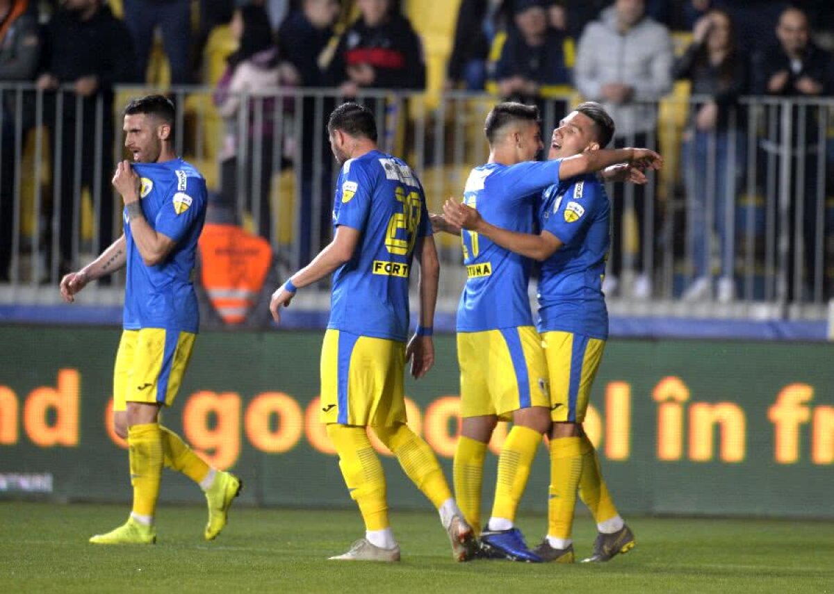 PETROLUL - U CLUJ 1-0 // VIDEO+FOTO Petrolul reușește o victorie importantă la primul meci cu Gheorghe Mulțescu pe bancă » Gol superb al lui Robert Moldoveanu
