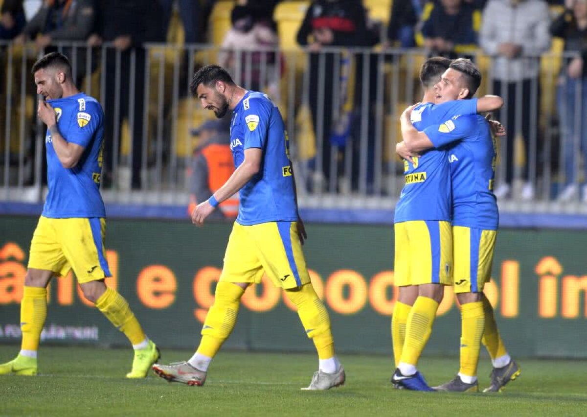 PETROLUL - U CLUJ 1-0 // VIDEO+FOTO Petrolul reușește o victorie importantă la primul meci cu Gheorghe Mulțescu pe bancă » Gol superb al lui Robert Moldoveanu