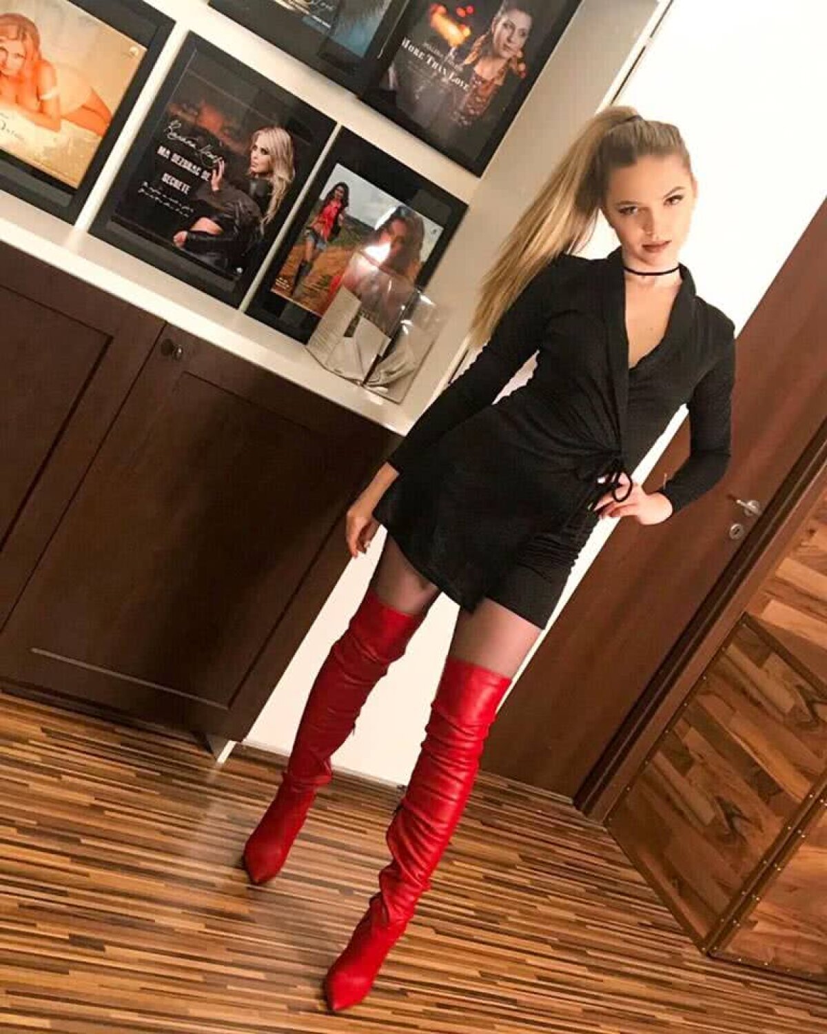 GALERIE FOTO Încinge mințile tuturor » DJ Layla face ravagii în întreaga lume! Ăsta e secretul puștoaicei de 21 de ani