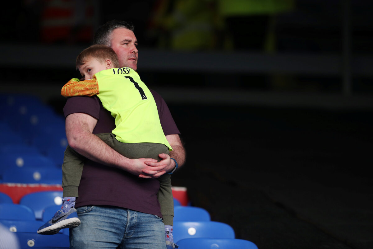 VIDEO+FOTO Dezastru pentru Huddersfield: a retrogradat din Premier League și a egalat o contraperformanță de proporții » Fanii, în lacrimi pe stadion