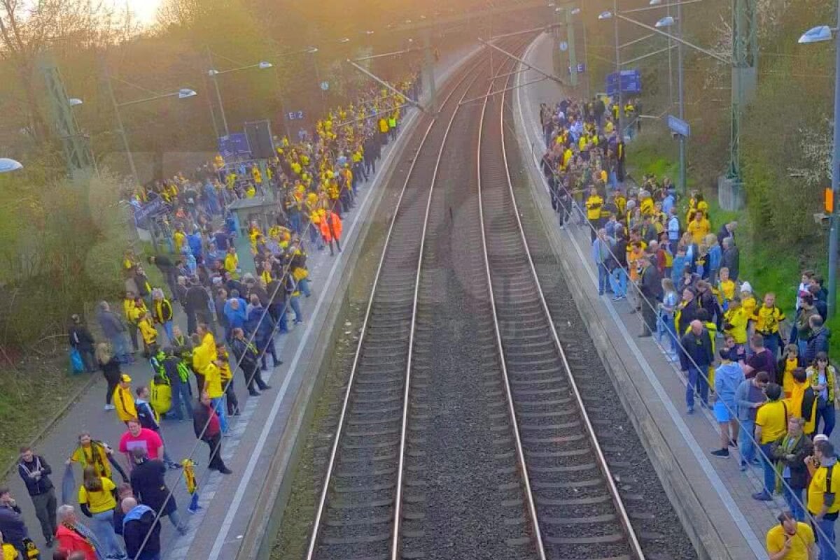 DORMUND - WOLFSBURG 2-0 //  FOTO + VIDEO EXCLUSIV Ultrașii Borussiei Dortmund, coregrafie spectaculoasă la meciul cu Wolfsburg » Banner anti-UEFA + atmosfera de pe străzi