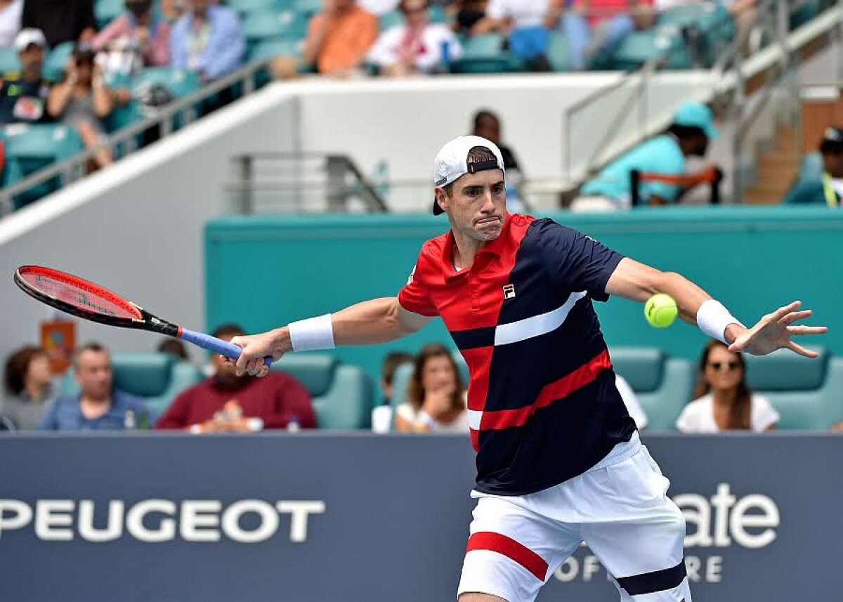 ROGER FEDERER - JOHN ISNER // Finală cu un jucător care sparge plafonul! Replică haioasă primită de Federer de la fetele lui: „Au făcut ele unele calcule”