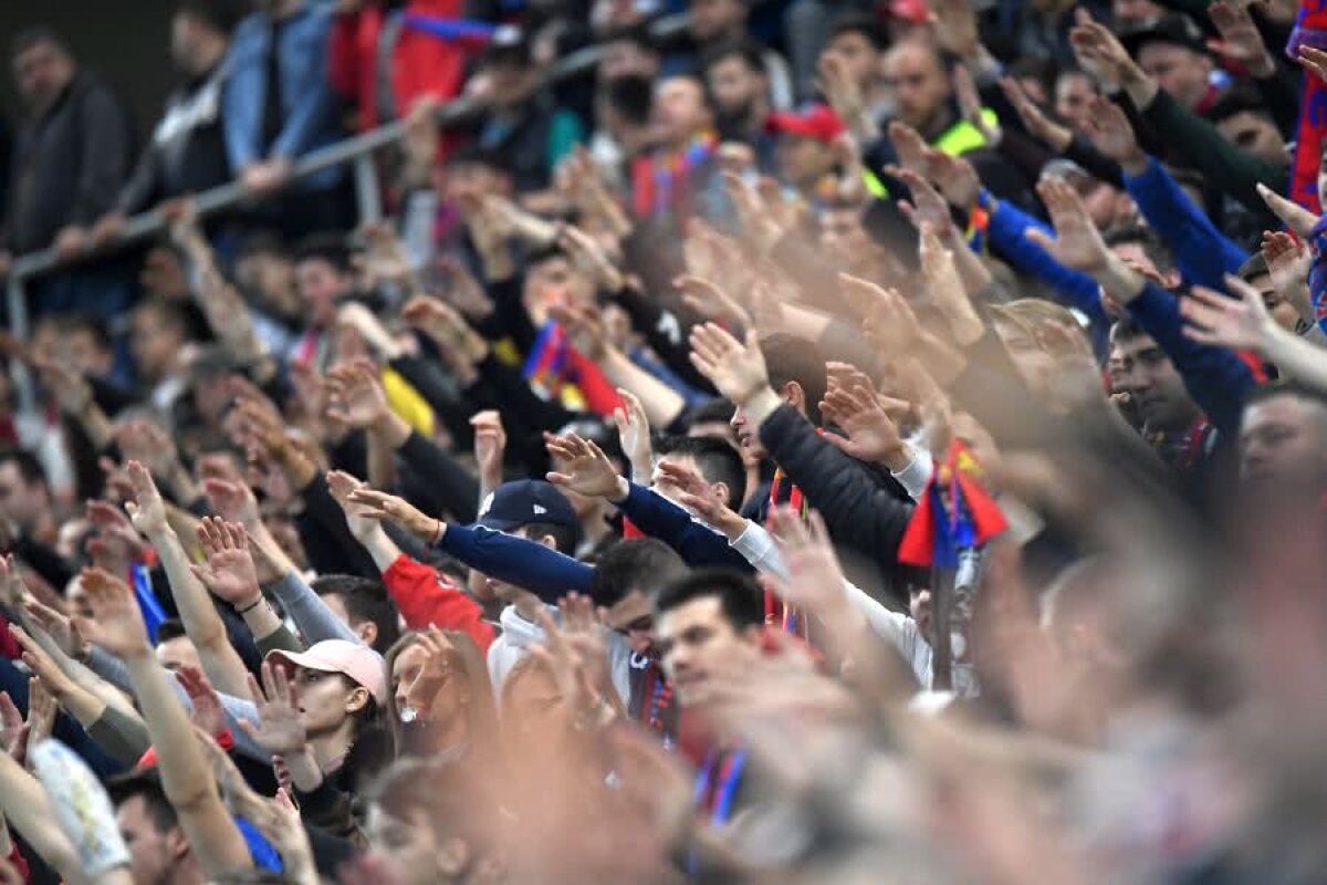 FCSB -  CS U CRAIOVA 3-2 // FOTO + VIDEO Atmosferă încinsă la derby: nervi, fumigene și culoare + ultrașii steliști l-au atacat pe Gică Craioveanu » Cele mai tari imagini