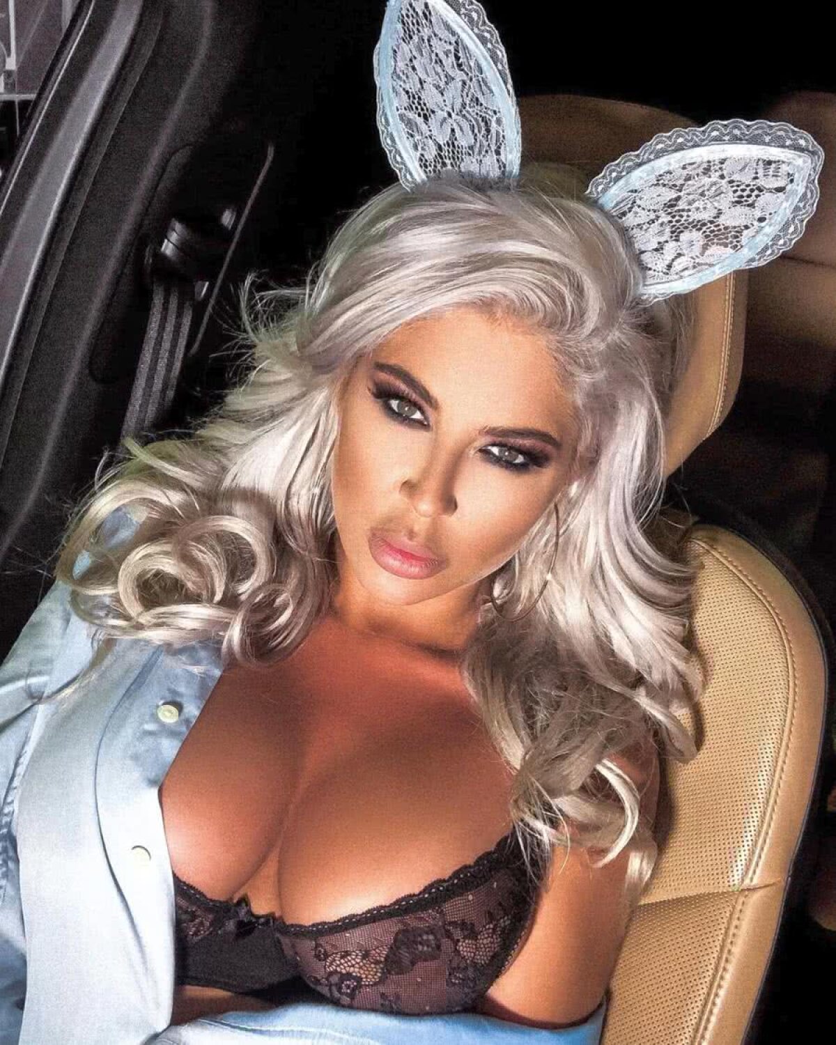 GALERIE FOTO Sexy-bulgăroaica Andrea se iubește cu Pulev, omul care l-a făcut KO pe Bogdan Dinu » Artista a făcut senzație în România