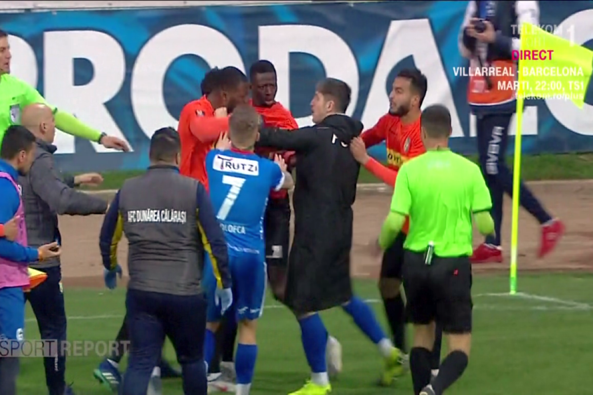 BOTOȘANI - CĂLĂRAȘI 1-2 // FOTO Nervi întinși la maximum! Încăierare în toată regula după fluierul final