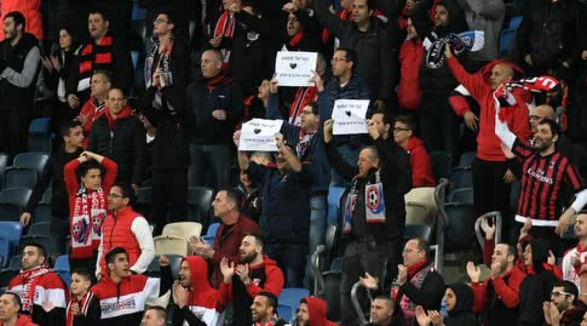 VIDEO+FOTO Gest surprinzător al fanilor lui Hapoel Haifa pentru Gabi Tamaș! Ce s-a întâmplat în fața casei românului și la stadion