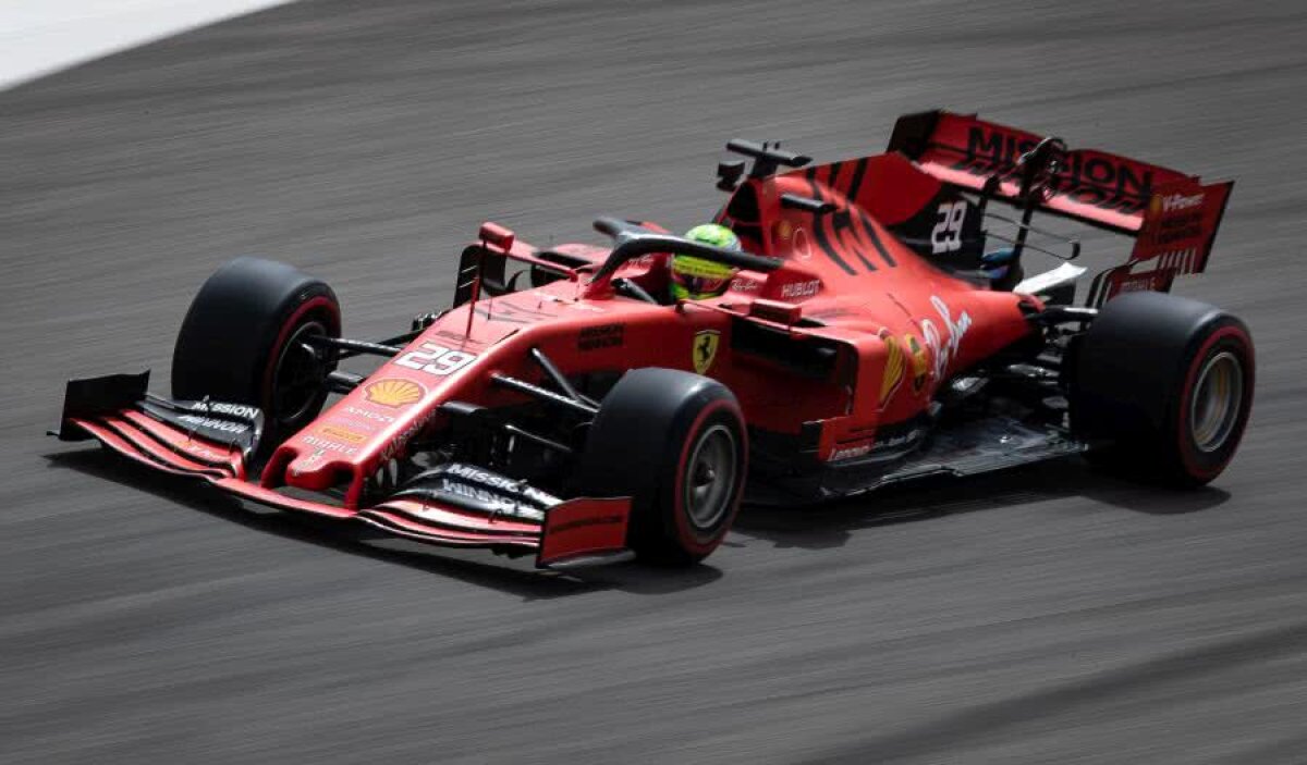 VIDEO + FOTO Imaginile zilei: Schumacher, din nou la Ferrari! Mick, fiul lui Michael, mai rapid decât Ricciardo la Bahrain