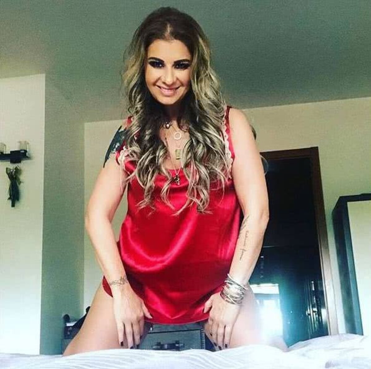 Anamaria Prodan, dezlănțuită! Ultima imagine postată, în costum de baie pe balconul din Dubai