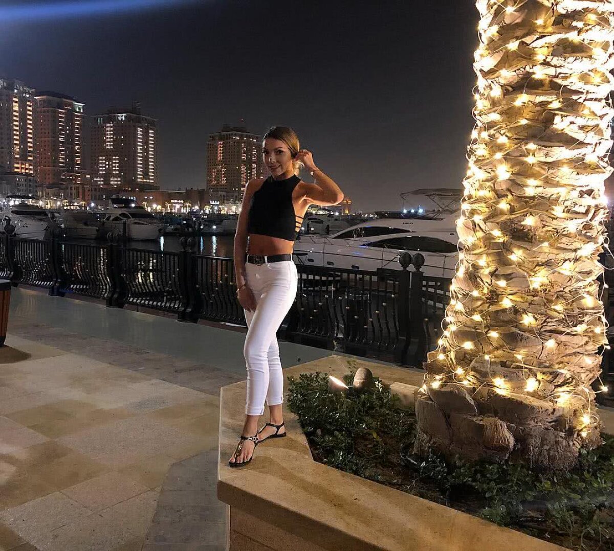 FOTO Vederi HOT din Emirate! Bernadette Szocs, poze SEXY de pe plajele din Dubai