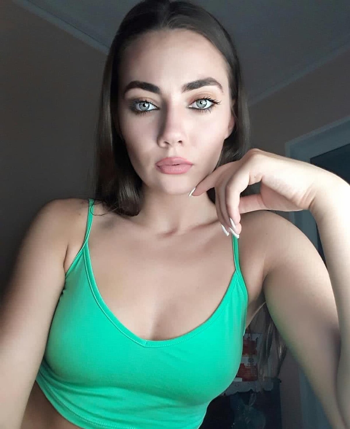 GALERIE FOTO Sexy și rea! Beatrice Andoni, mesaj provocator: „Dezbracă-mă cu grijă. Întâi sufletul, dragul meu, apoi hainele”