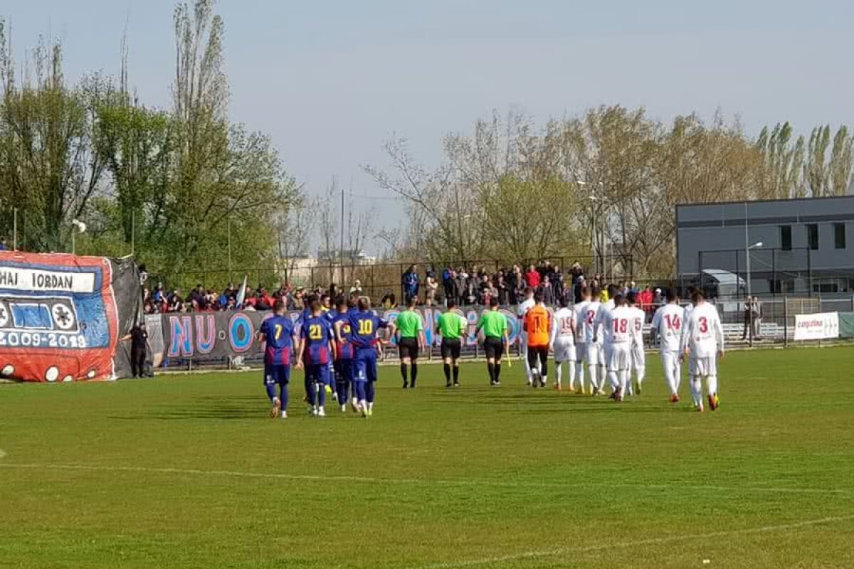CSA STEAUA - CS FC DINAMO 3-0 // VIDEO + FOTO Steaua a umilit-o pe Dinamo în duelul cu parfum de derby din Liga 4 » Echipa lui Marius Lăcătuș, tot mai aproape de promovare