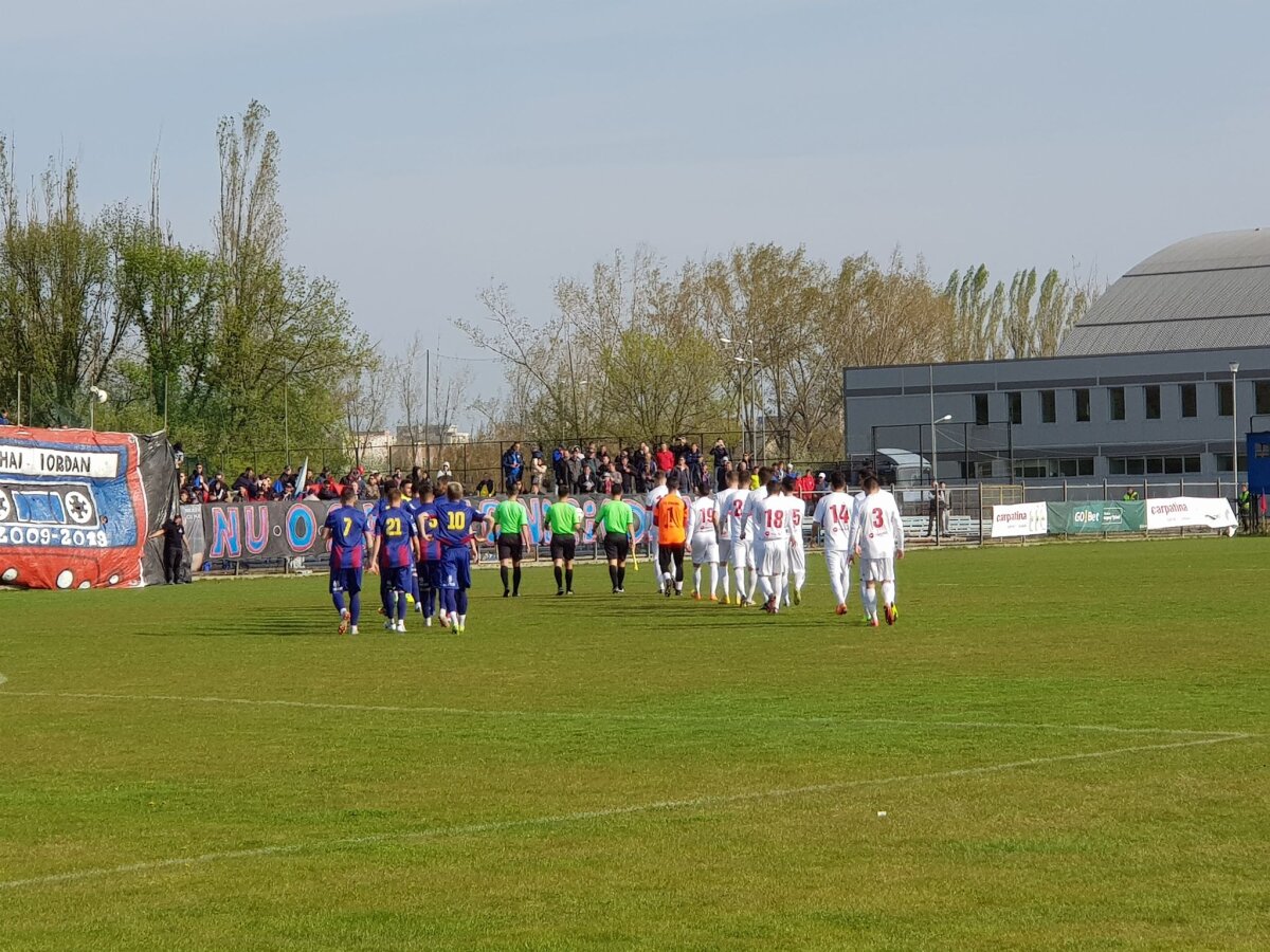 CSA STEAUA - CS FC DINAMO 3-0 // VIDEO + FOTO Steaua a umilit-o pe Dinamo în duelul cu parfum de derby din Liga 4 » Echipa lui Marius Lăcătuș, tot mai aproape de promovare