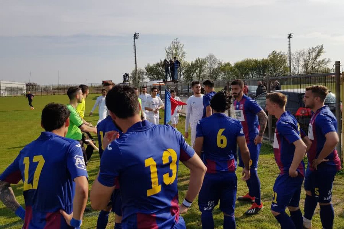 CSA STEAUA - CS FC DINAMO 3-0 // VIDEO + FOTO Steaua a umilit-o pe Dinamo în duelul cu parfum de derby din Liga 4 » Echipa lui Marius Lăcătuș, tot mai aproape de promovare