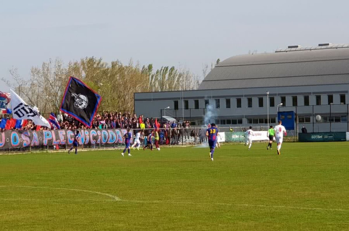 CSA STEAUA - CS FC DINAMO 3-0 // VIDEO + FOTO Steaua a umilit-o pe Dinamo în duelul cu parfum de derby din Liga 4 » Echipa lui Marius Lăcătuș, tot mai aproape de promovare