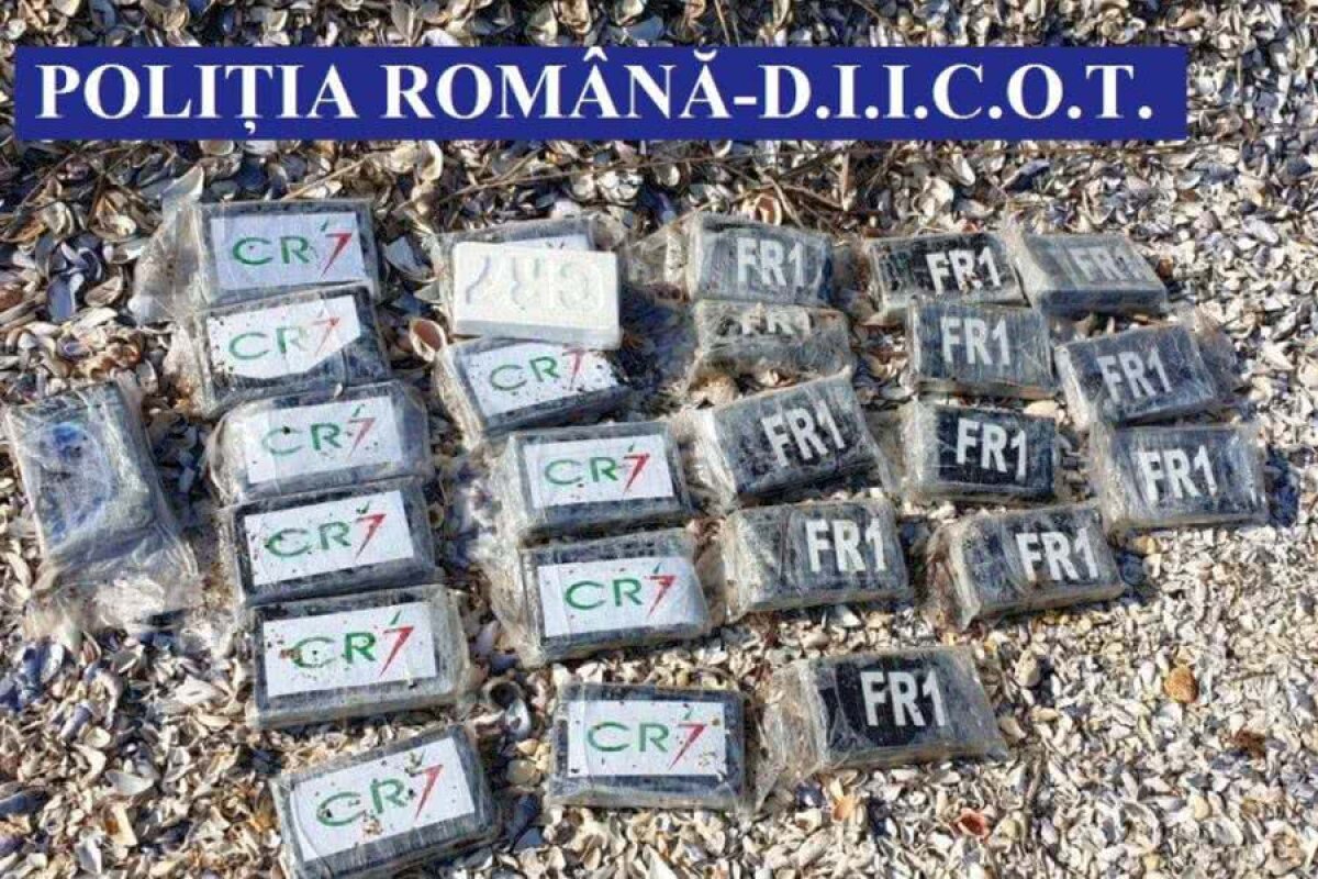 FOTO ȘOCANT! Pungi de cocaină cu numele lui Cristiano Ronaldo au fost găsite pe plaja din Cap Aurora!