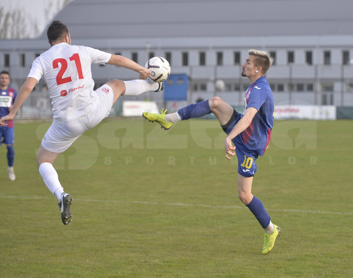 CSA STEAUA - CS FC DINAMO 3-0 // VIDEO + FOTO 3 detalii de la derby-ul din Liga 4: „masculii alfa” din teren, nemulțumirile suporterilor și o ipostază inedită cu Ștefan Iovan :)