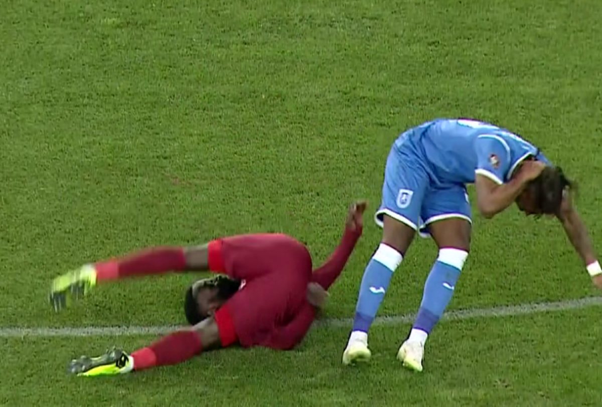 CSU CRAIOVA - CFR CLUJ 0-0 // GALERIE FOTO Momente cu sufletul la gură la Craiova! Kevin Boli, căzătură TERIBILĂ 