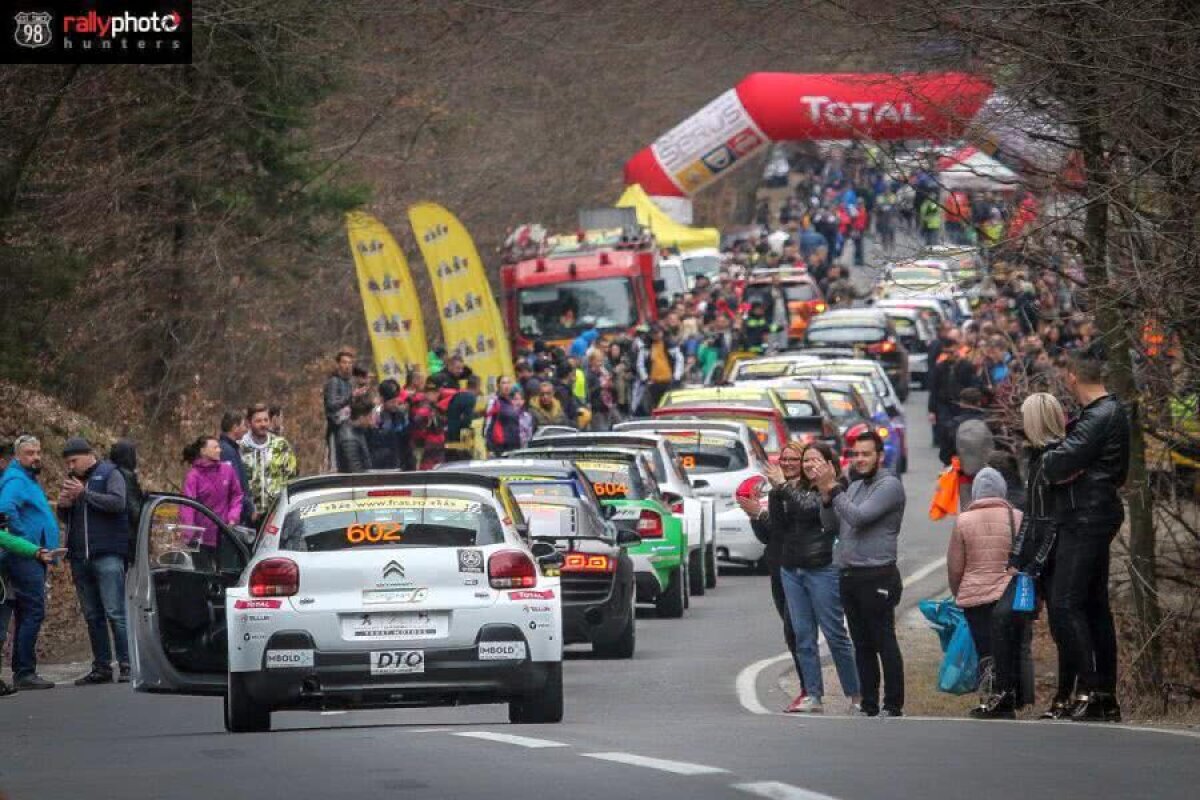 FOTO Fanii motorsportului au invadat Râșnovul. Victorie surpriză în deschiderea sezonului de coastă