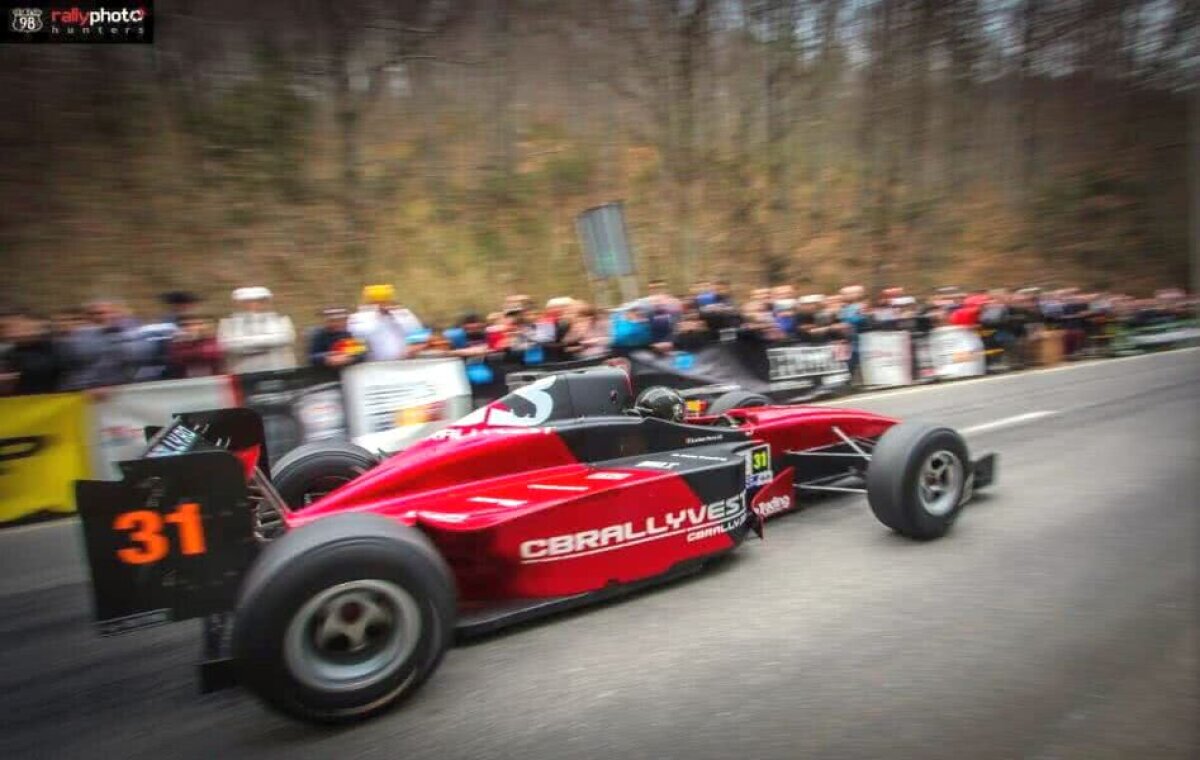 FOTO Fanii motorsportului au invadat Râșnovul. Victorie surpriză în deschiderea sezonului de coastă