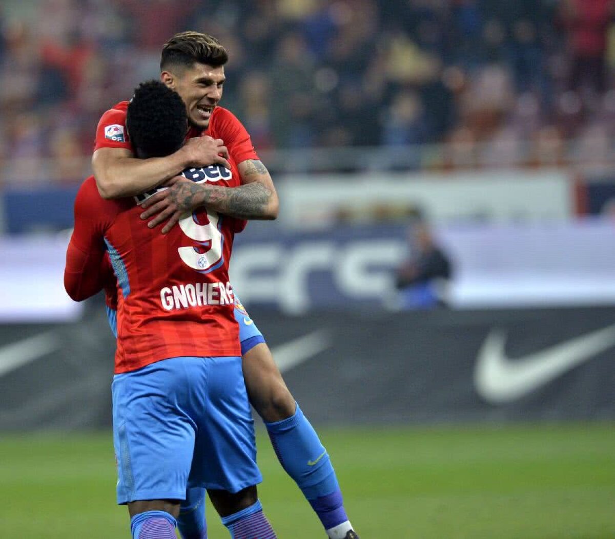 FCSB - SEPSI 2-0 // VIDEO+FOTO Liga 1 fierbe! FCSB învinge Sepsi în 10 minute și e la 3 puncte de CFR înainte de meciul direct