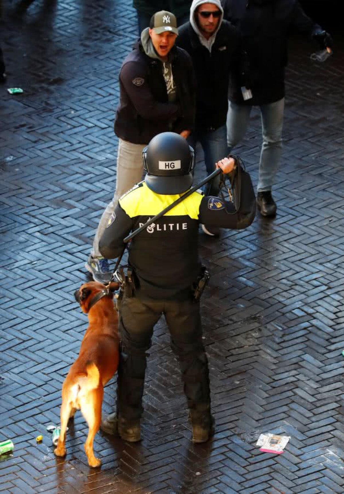 Ajax - Juventus 1-1 // FOTO A fost HAOS la Amsterdam! 120 de ultraşi torinezi arestaţi!